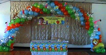 jungle balloon arch animals